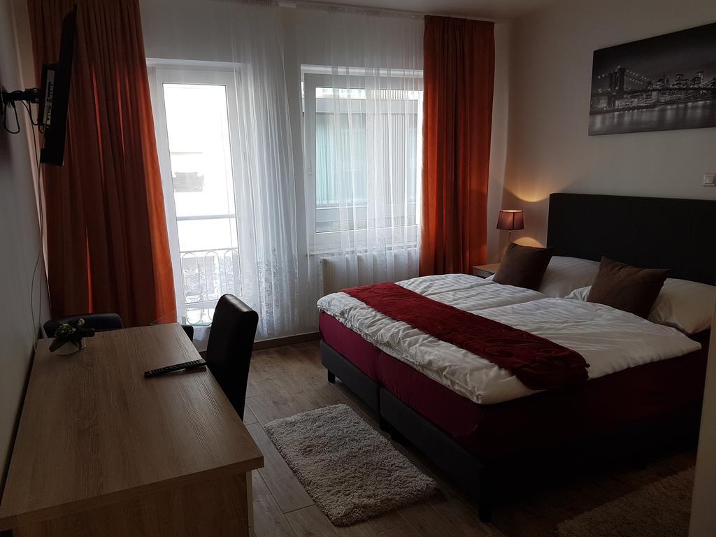 Hotel Eigelstein Кьолн Екстериор снимка